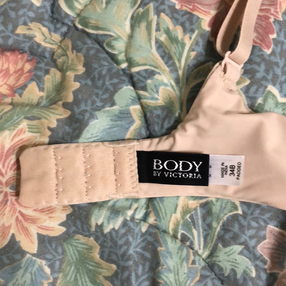 Victorias Secret Bra 34B - Picture 3 of 8